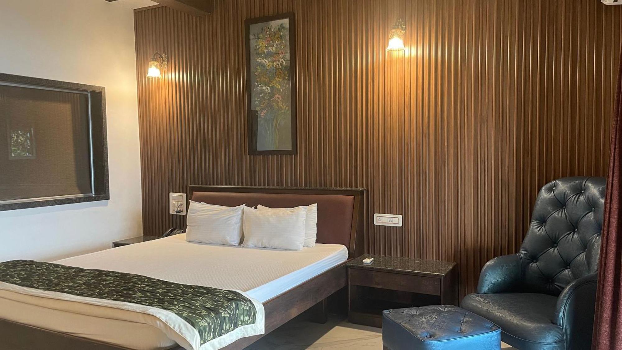 The Green Gate Resort Mulshi Экстерьер фото