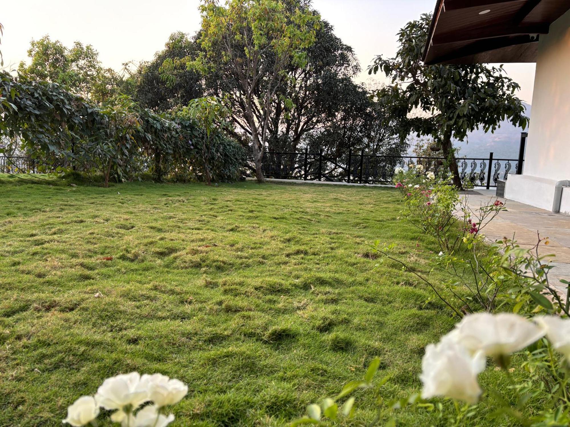 The Green Gate Resort Mulshi Экстерьер фото